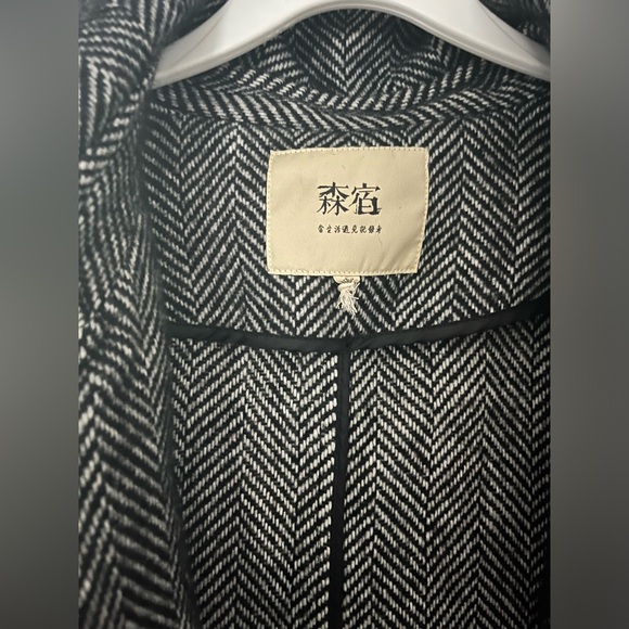 2X black and white striped trench coat - Picture 4 of 9